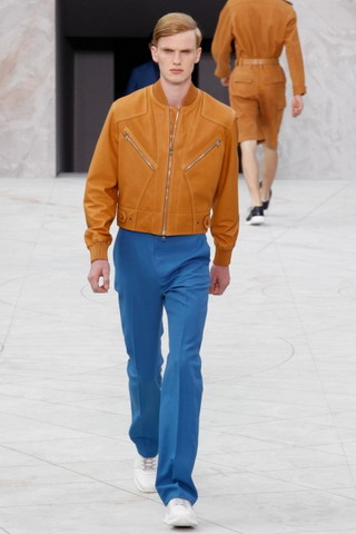 Louis Vuitton / - 2015